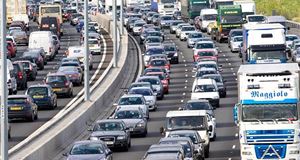 Traffic congestion costs UK drivers £1100 a year
