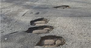 Government: Roadworks should be guaranteed against potholes for five years