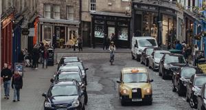 Edinburgh set to ban older cars under Clean Air Zone plans