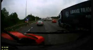 SmartWitness camera captures motorway filtering mistake