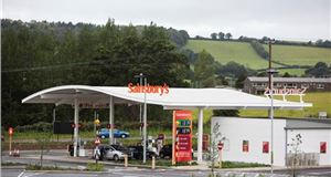 Sainsbury’s offers 10p-per-litre off fuel for customers who spend £60