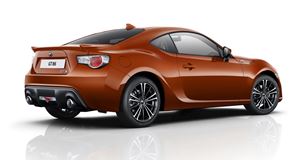 Toyota drops entry price of GT86