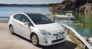 Toyota Prius offers new green features