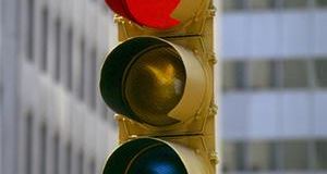 Taking away traffic lights 'would make roads safer'