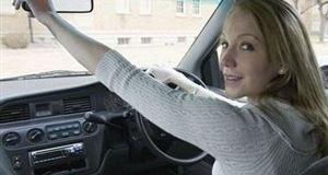 75% of drivers 'distracted by view'