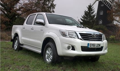 2005 toyota hilux fuel economy #6