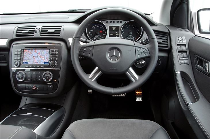 Mercedes%20R-Class%20(2).jpg