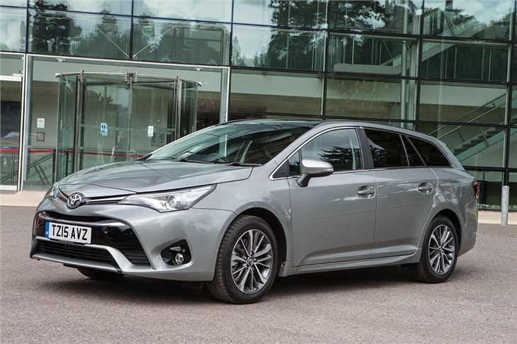 toyota avensis road test #6