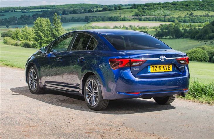 Toyota Avensis 2015