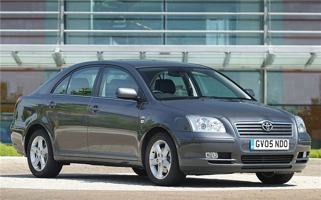 toyota avensis 2005 car review #2