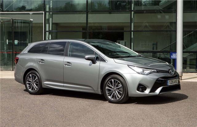 toyota avensis touring review #6