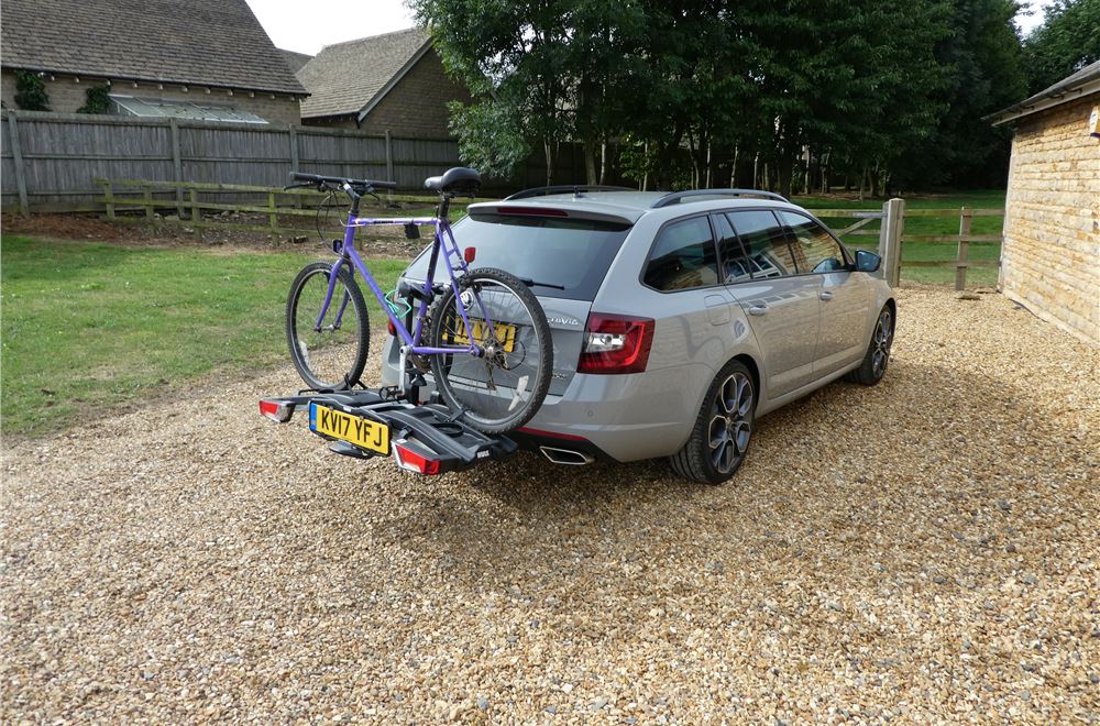 consensus Clam drie Review: Thule Easyfold XT 2 933 bike carrier rack | Product Reviews |  Honest John