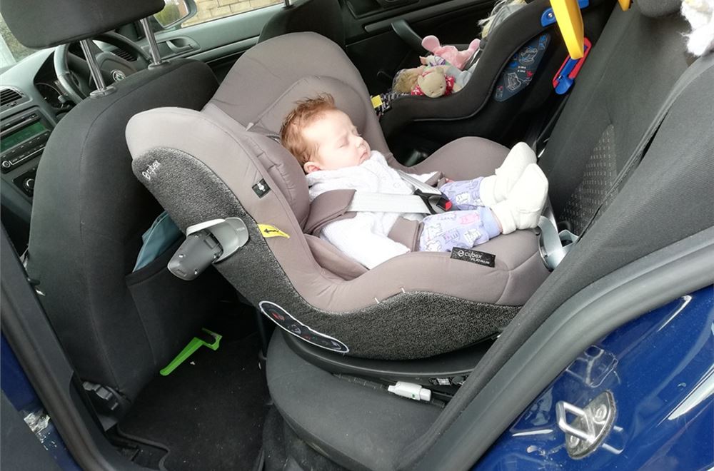 Review Cybex Sirona Z I Size R Product Reviews Honest John - How To Remove Cybex Sirona Car Seat From Base