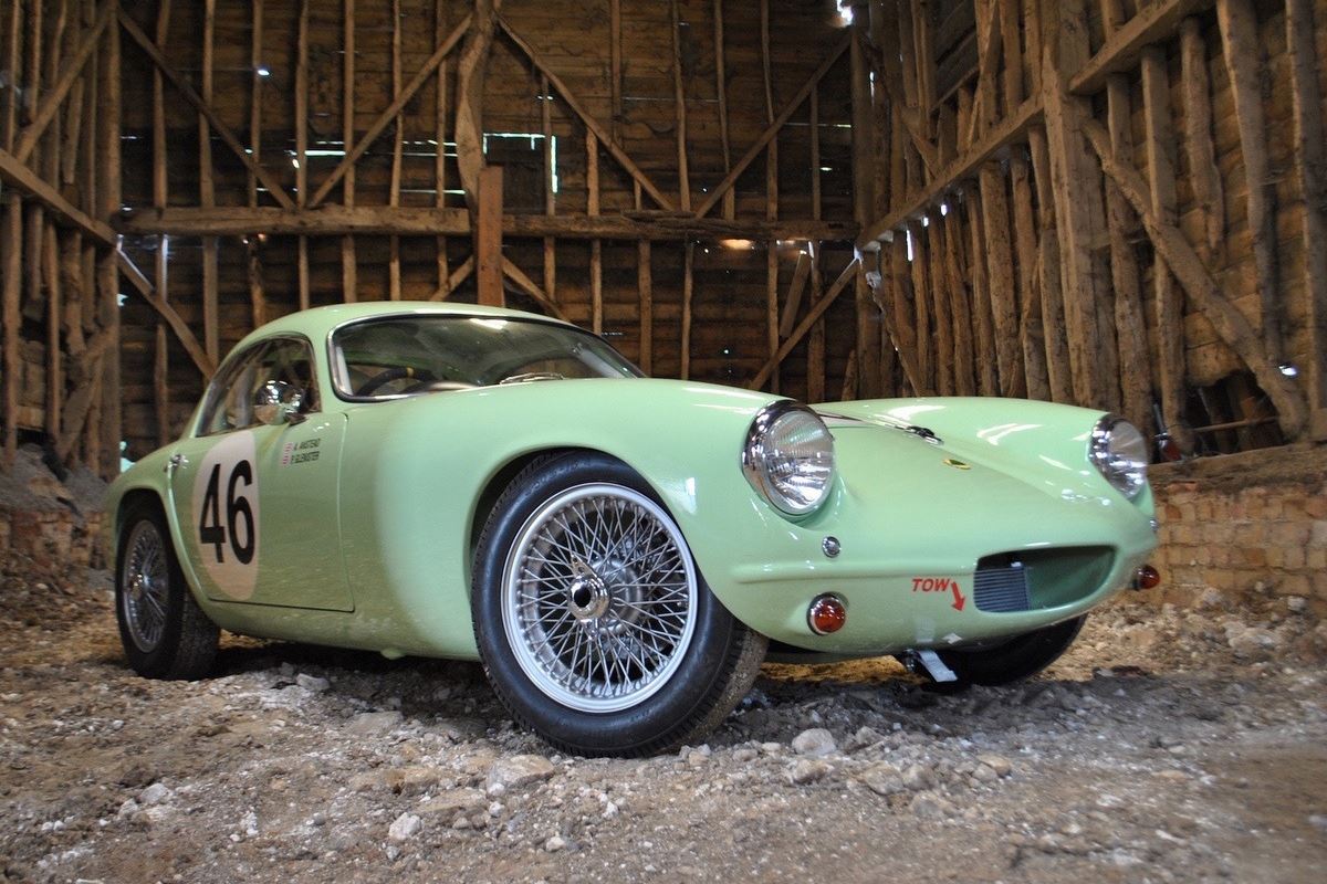 Lotus elite фото