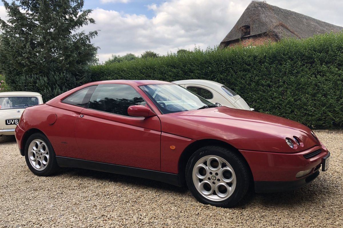 A Grand Monday: Alfa Romeo GTV | | Honest John