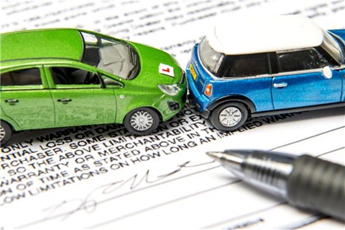 Report uncovers 170,000 �crash for cash� car insurance