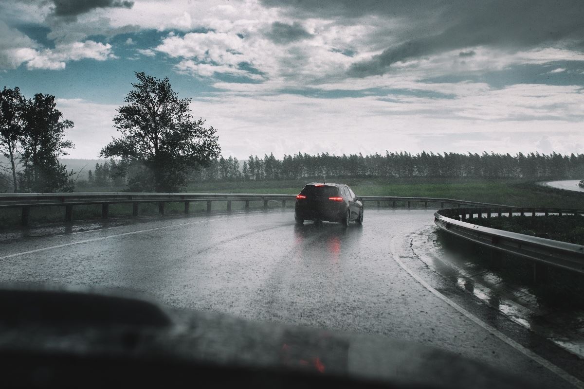 Sevenin10 drivers want motorway speed limits lowered in wet weather