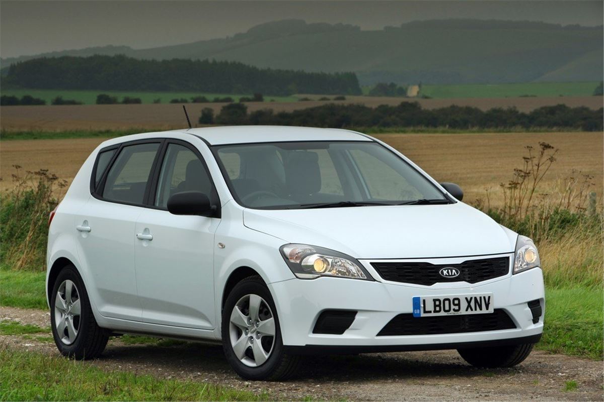 KIA Cee'd 2010 - Car Review | Honest John