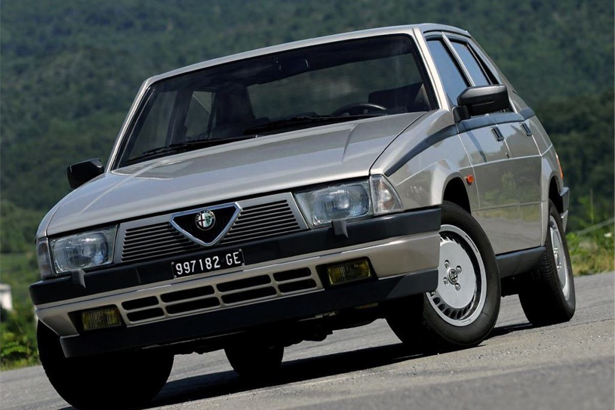 Alfa Romeo Alfa 75 Classic Car Review Honest John Alfa Romeo Alfa 75 Classic Car Review Honest John
