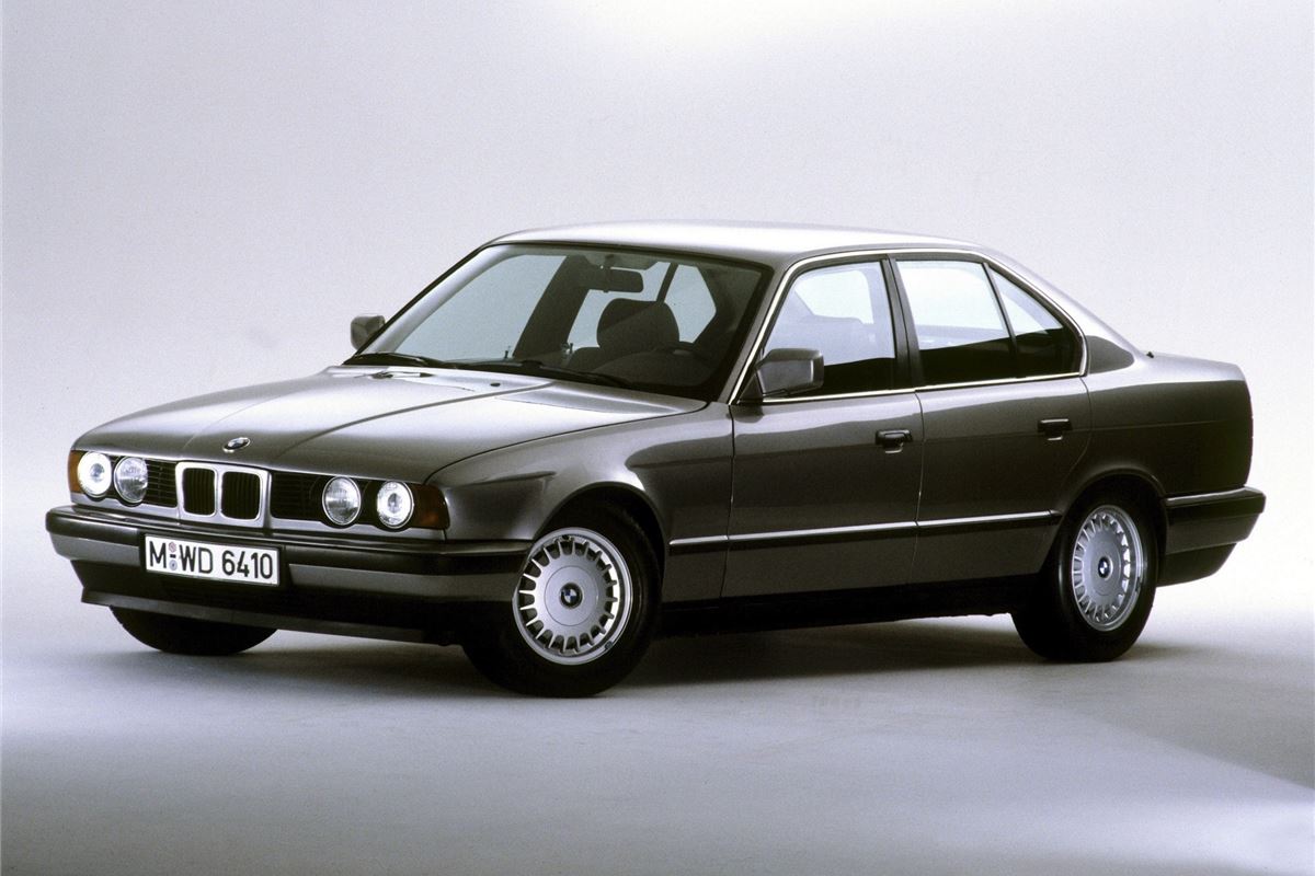 BMW 5-Series (E34) - Classic Car Review | Honest John
