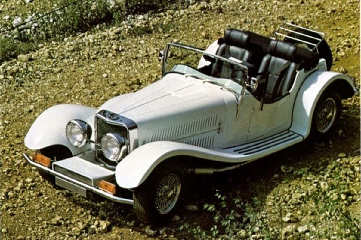 Panther J72 Classic Car Review Specifications Honest