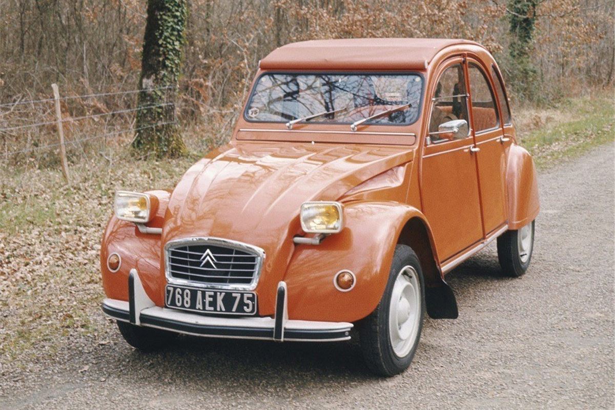 Citroen 2CV - Classic Car Review | Honest John