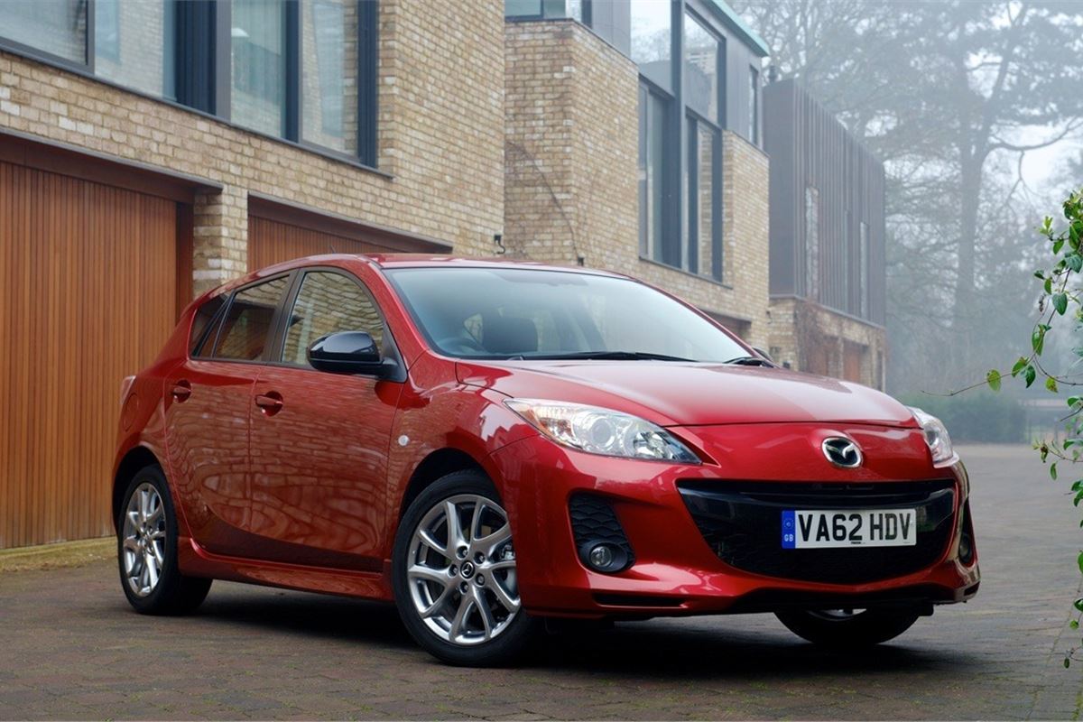 Мазда 3 поколения. Ford focus mazda 3. Мазда 3 спорт 2013. Мазда форд. Митсубиси лансер мазда 3.