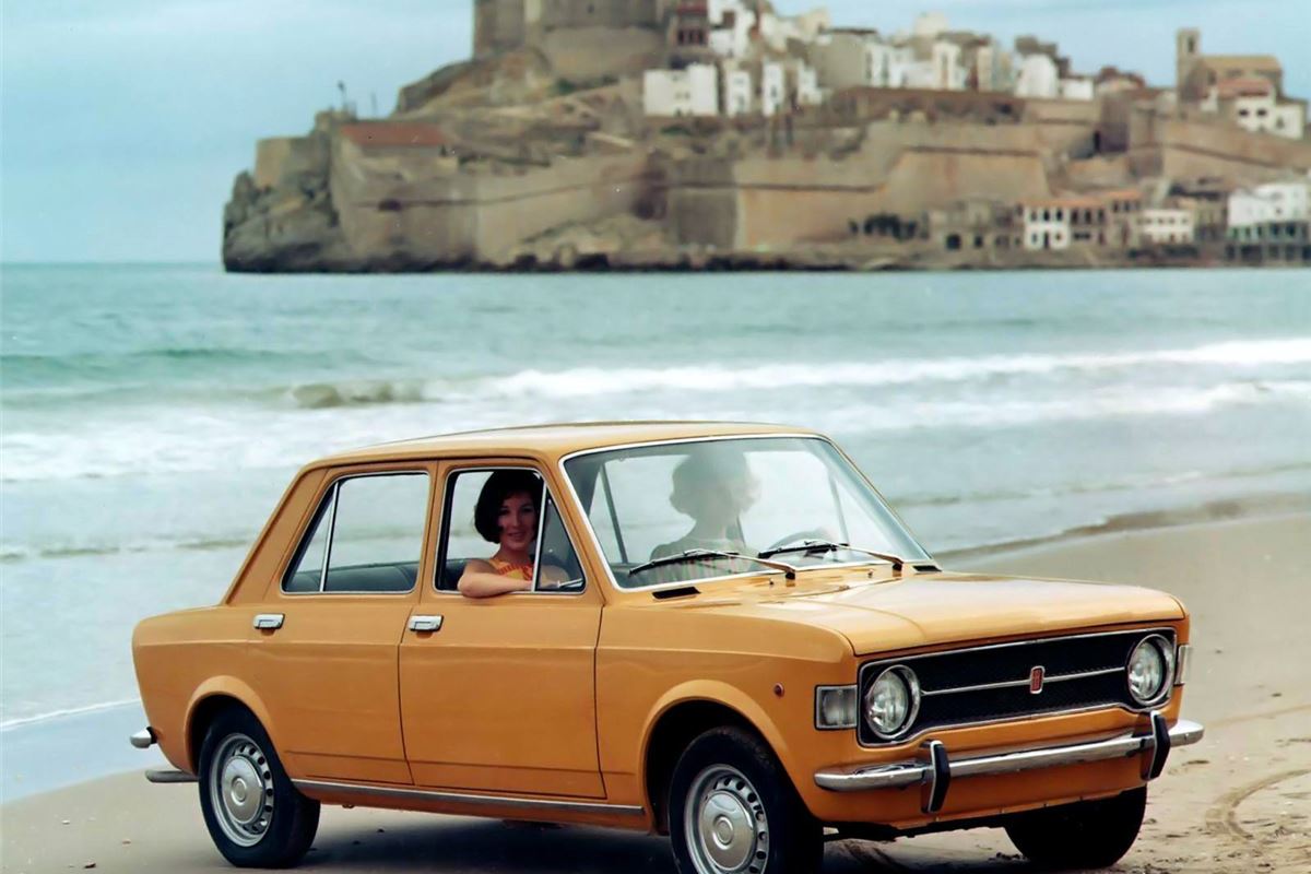 Fiat~128~(1).jpg