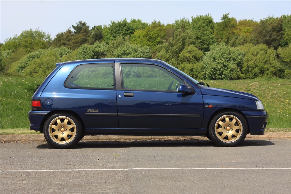 Renault~Clio~Williams~(1).jpg