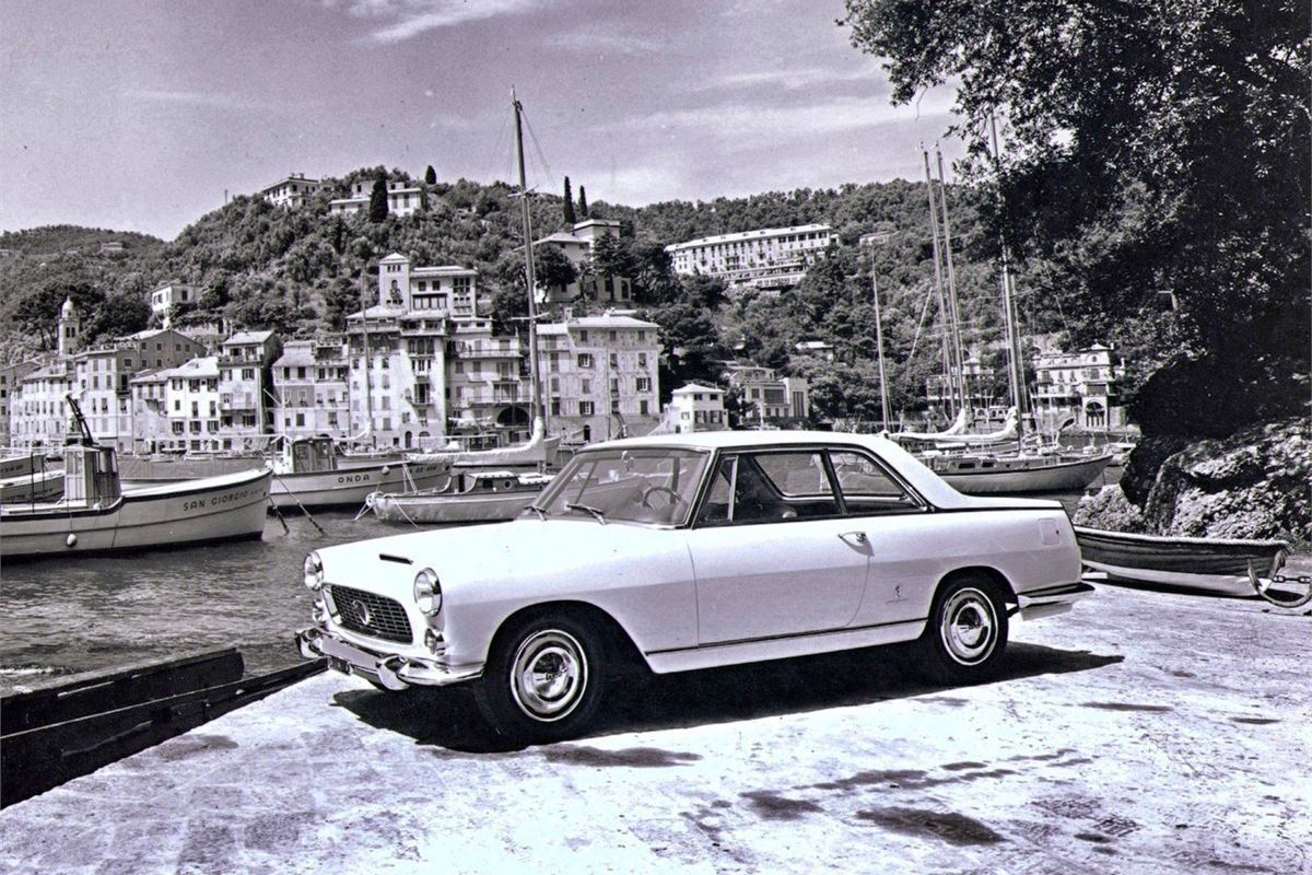 Calandre Lancia flaminia coupé - Équipement auto