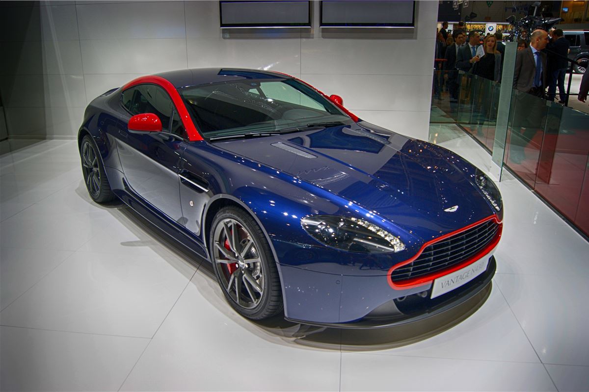 geneva motor show 2014: aston martin v8 vantage and db9 special