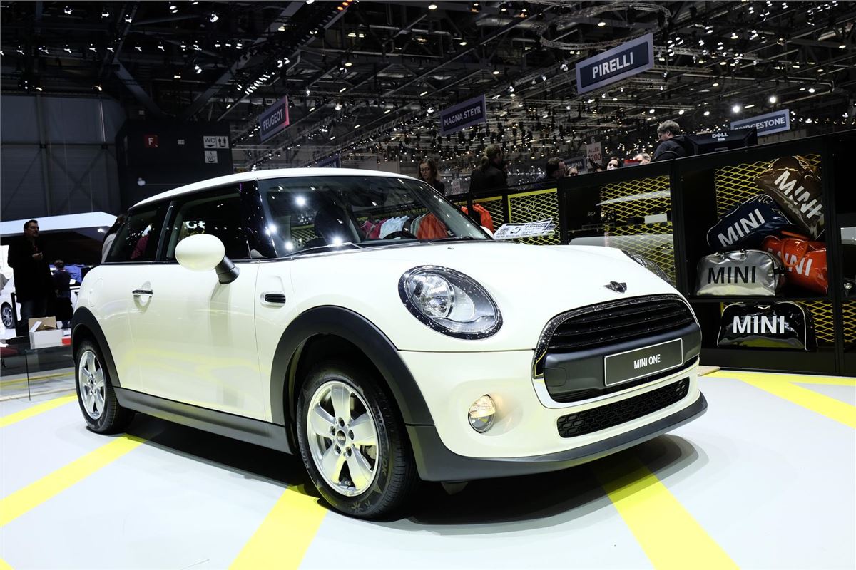 Geneva Motor Show 2014 Mini One Shown For The First Time