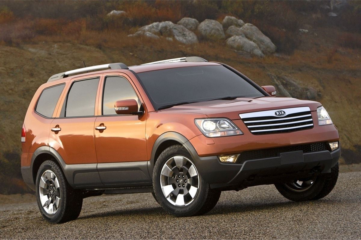 KIA Borrego 2008 - Car Review - Model History | Honest John