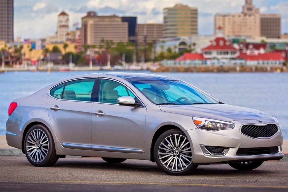 KIA Cadenza 2010 Car Review Honest John