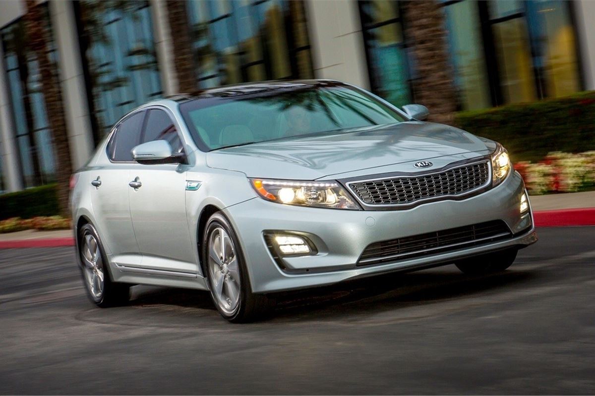 KIA Optima Hybrid 2011 - Car Review | Honest John