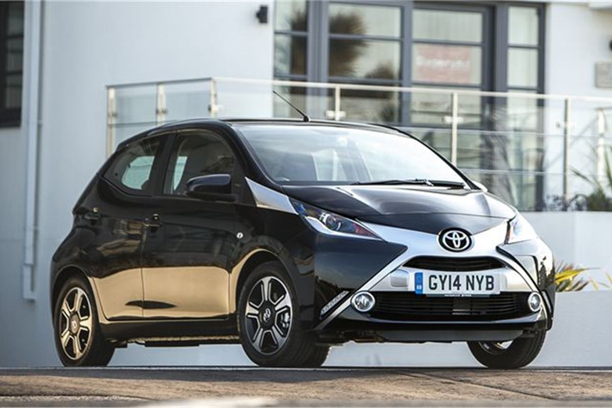 Save more than £1000 on a new Toyota Aygo with Drive the