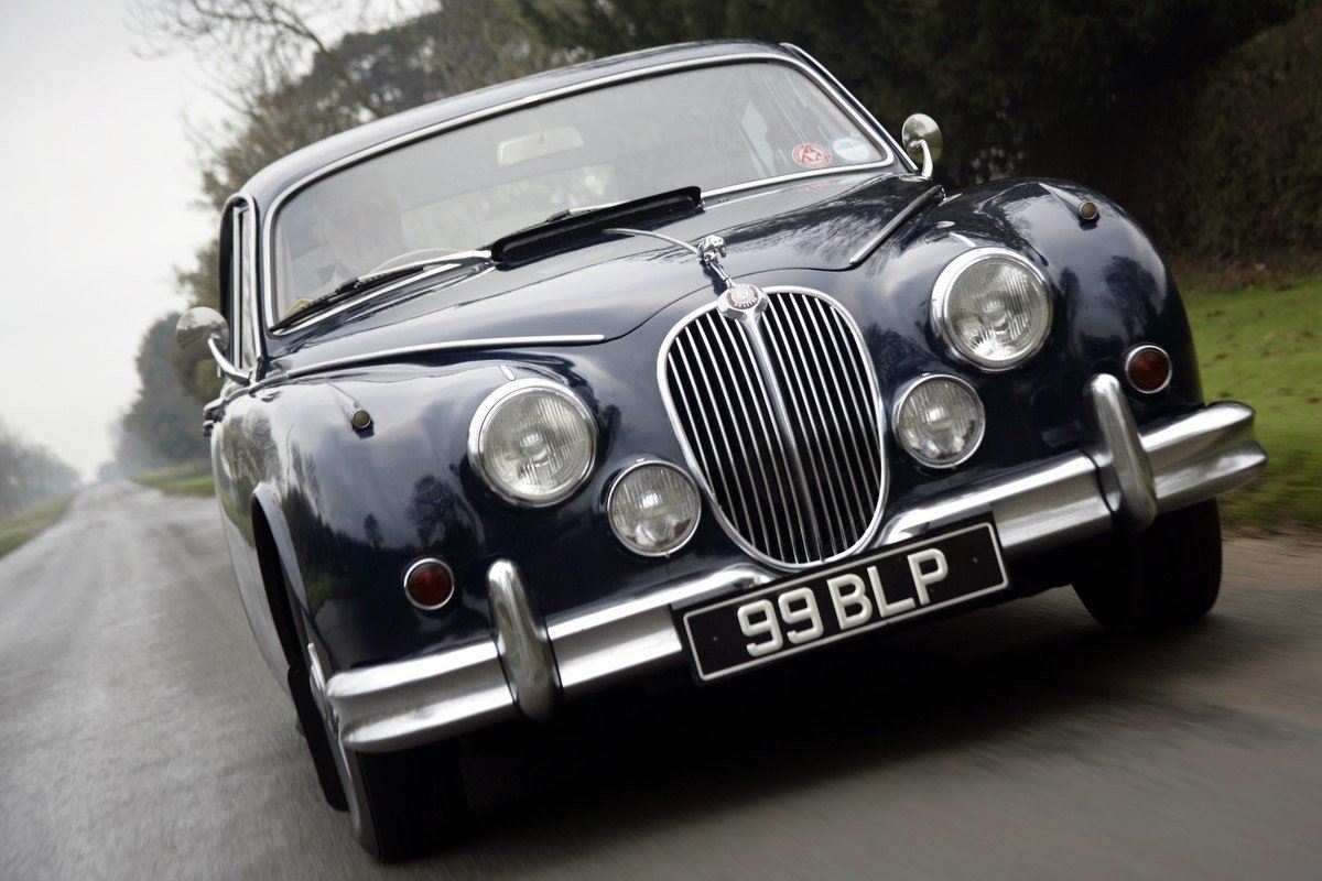 Jaguar Mk2 - Classic Car Review | Honest John