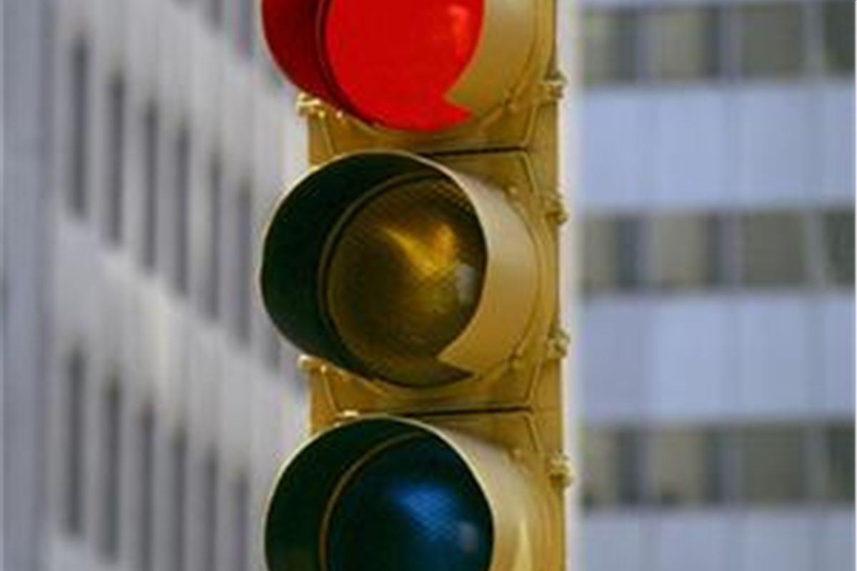 Taking away traffic lights 'would make roads safer' | Legal Advice ...