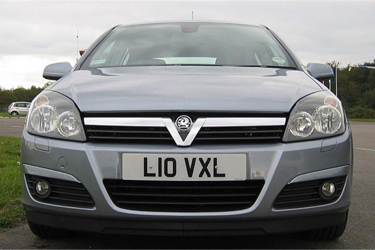 Vauxhall Astra SRI 170 2004 Road Test Road Tests Honest John