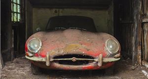 Barn find E-type to go under the hammer