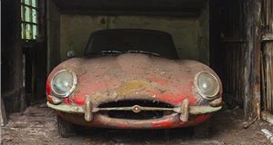 Barn find Jaguar E-type sells for £80,800 at auction