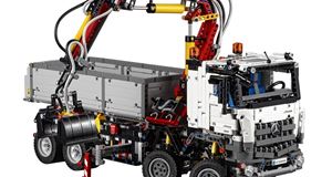 Mercedes-Benz teams up with LEGO again