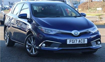 Toyota Auris Touring Sports (2013-2018) review
