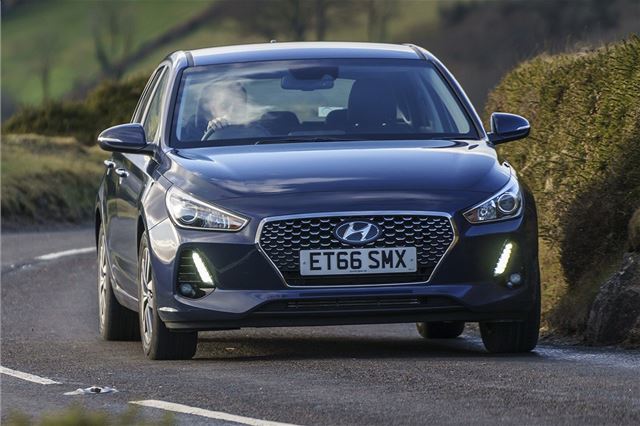 Review Hyundai i30 (2017)  Honest John