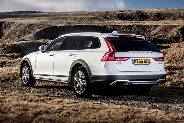 Review Volvo V90 Cross Country 17 Honest John