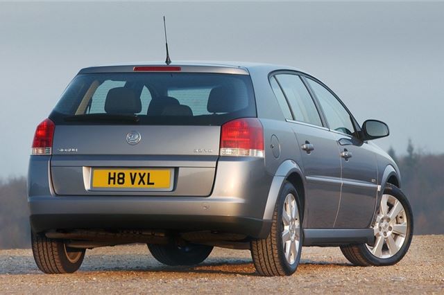 Review Vauxhall Signum 03 08 Honest John