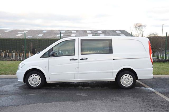 Аи вито. Mercedes Benz Vito 2003. Mercedes Benz Vito 2007. Мерседес-Бенц Вито 2006. Benz Vito фургон 2020 белый.