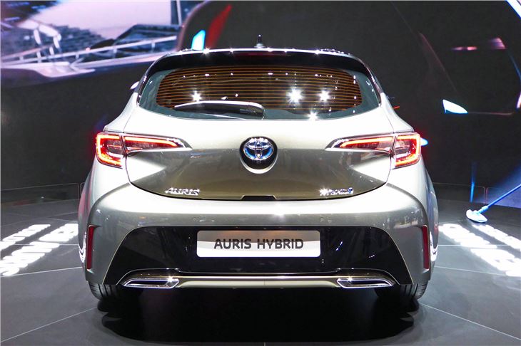 Toyota~Auris~hybrid~2019~6~rear