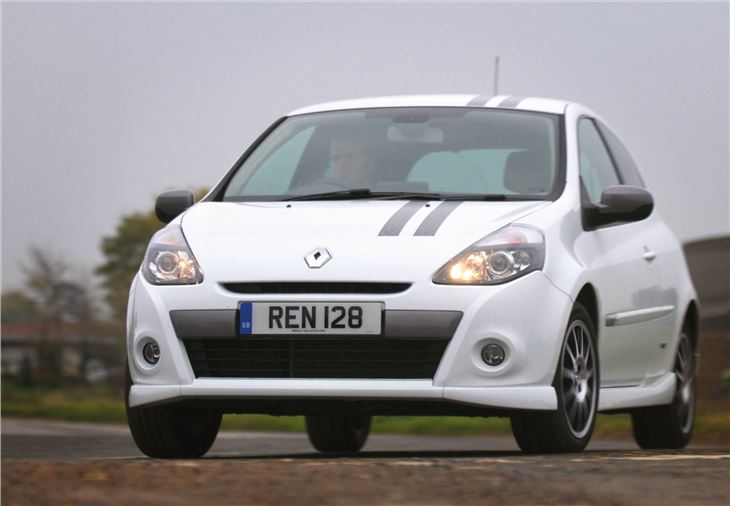 Renault Clio Gordini dCi 106 2011 Road Test Road Tests Honest John