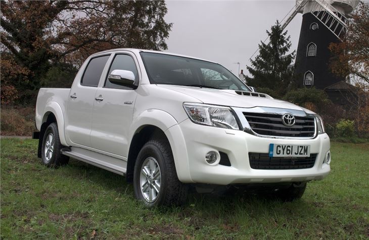 Toyota~Hilux~2012~(10)